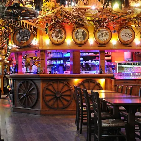 Luxury Entirely Next To The Eiffel Tower - Hotel 2*